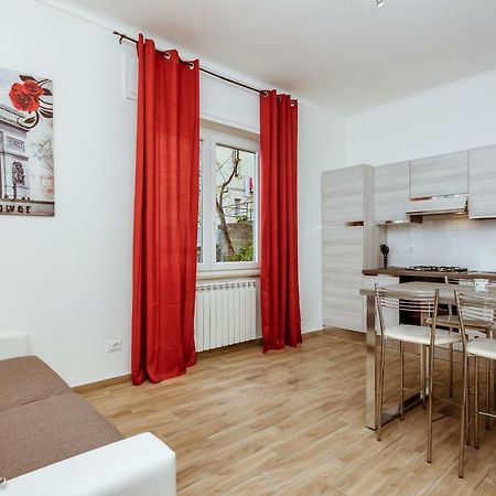 Happy House Apartment Савона Екстериор снимка