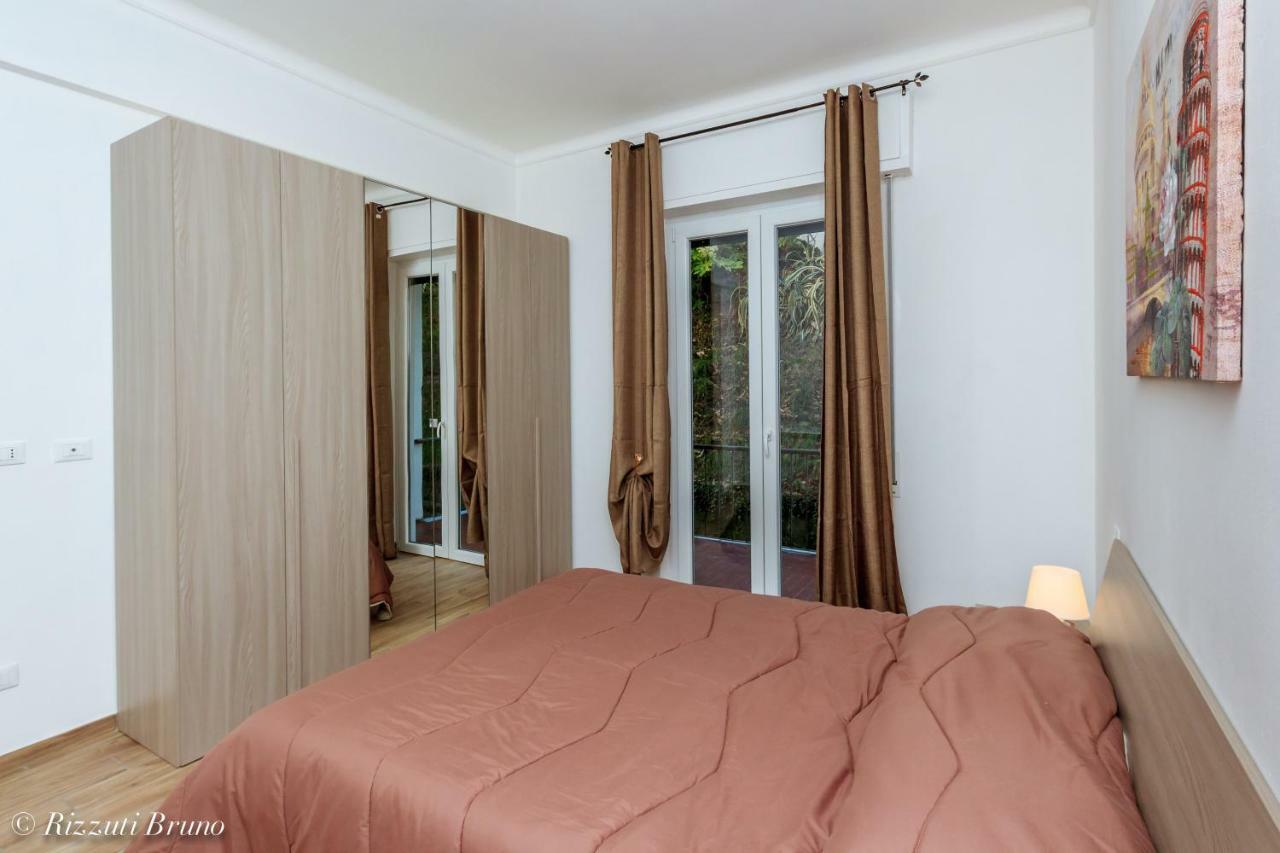Happy House Apartment Савона Екстериор снимка